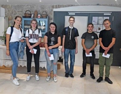DESA - STIPENDIJE, 27.09.2019. BY ZT - (16).JPG